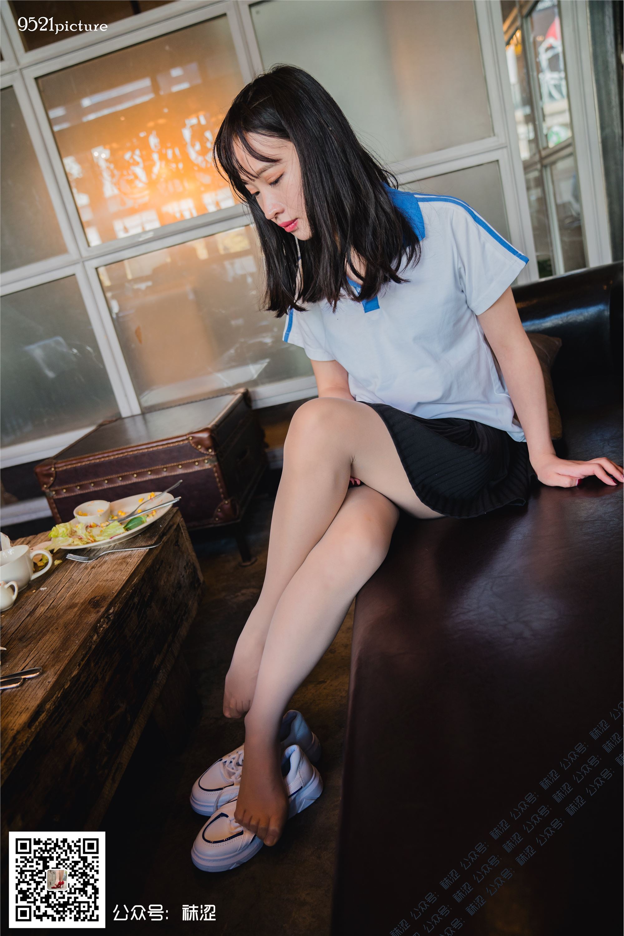 袜涩 005 Amanda学生制服